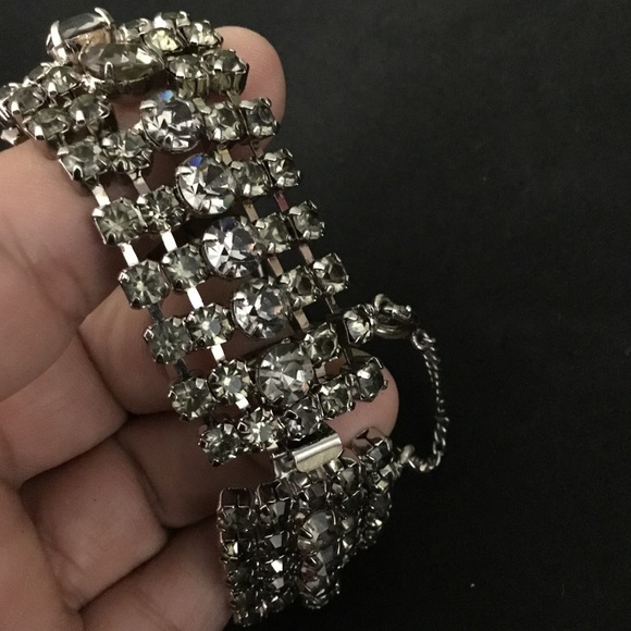 Silver rhinestone sparkling evening fashionable elegant bracelet - Picture 5 of 8